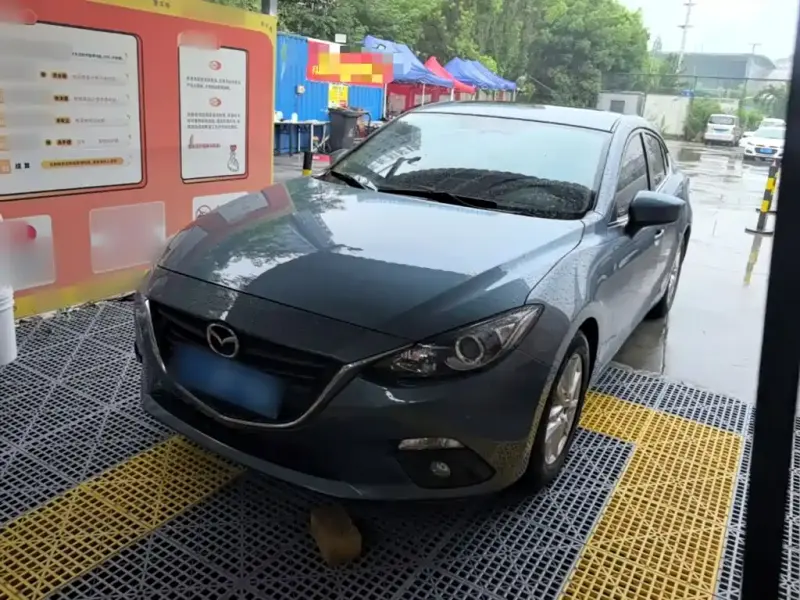 Mazda 3 Axela, 2016