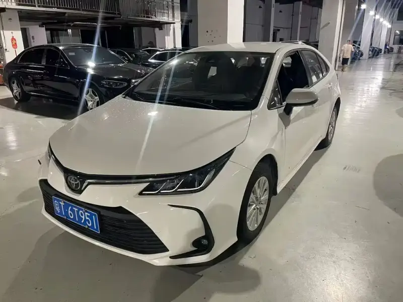 Toyota Corolla, 2019 — фото 1