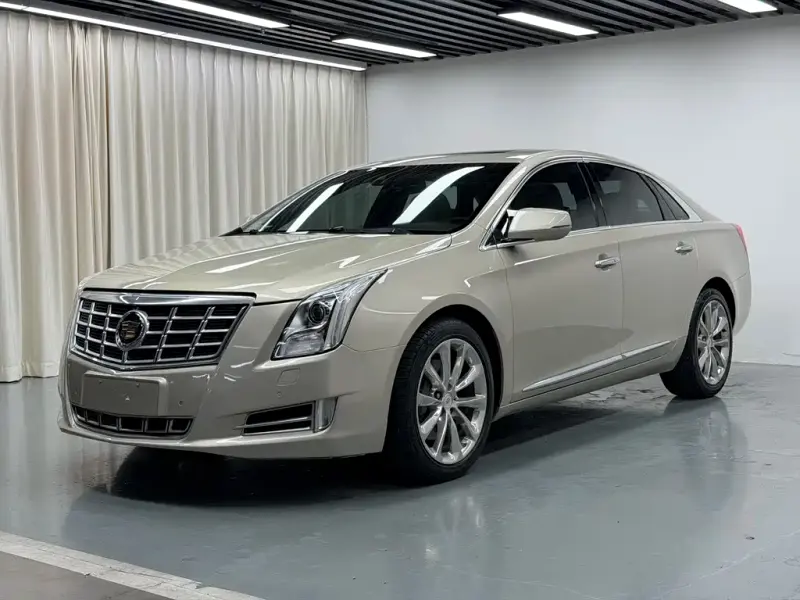 Cadillac XTS, 2013