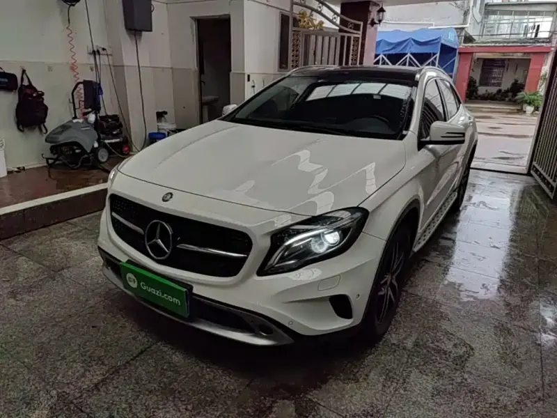 Mercedes-Benz GLA, 2015 — фото 1