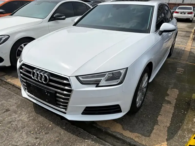 Audi A4L, 2017 — фото 1