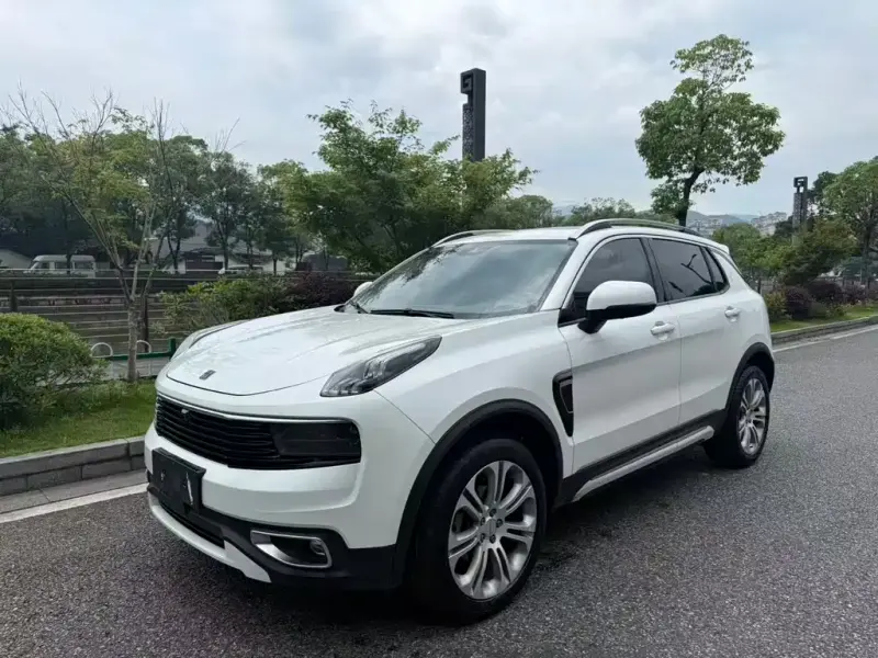 Lynk & Co 01, 2020