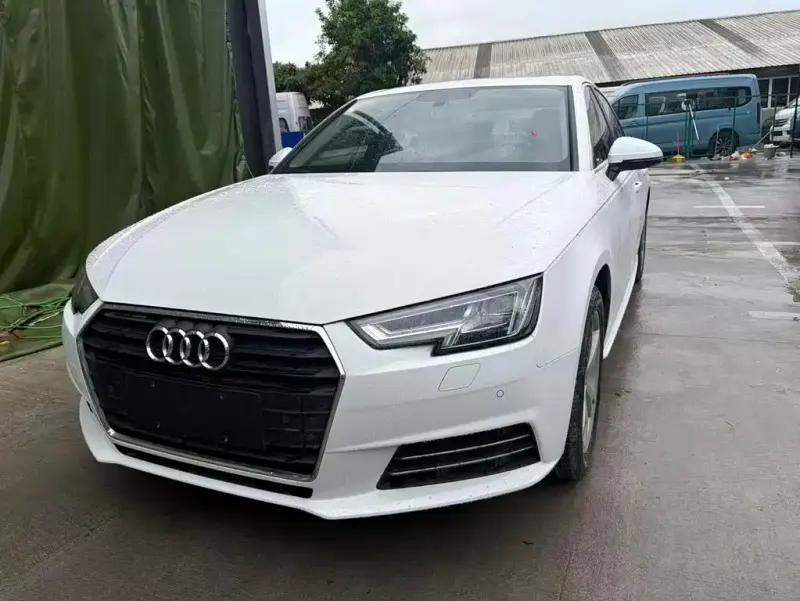 Audi A4L, 2017 — фото 1