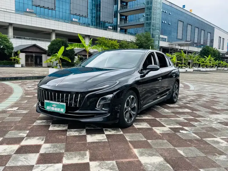 Hongqi E-QM5, 2023