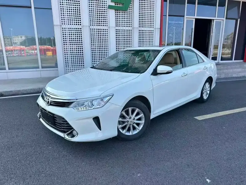 Toyota Camry, 2016