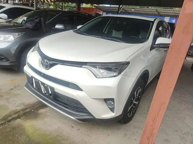 Toyota RAV4, 2017 — фото 1
