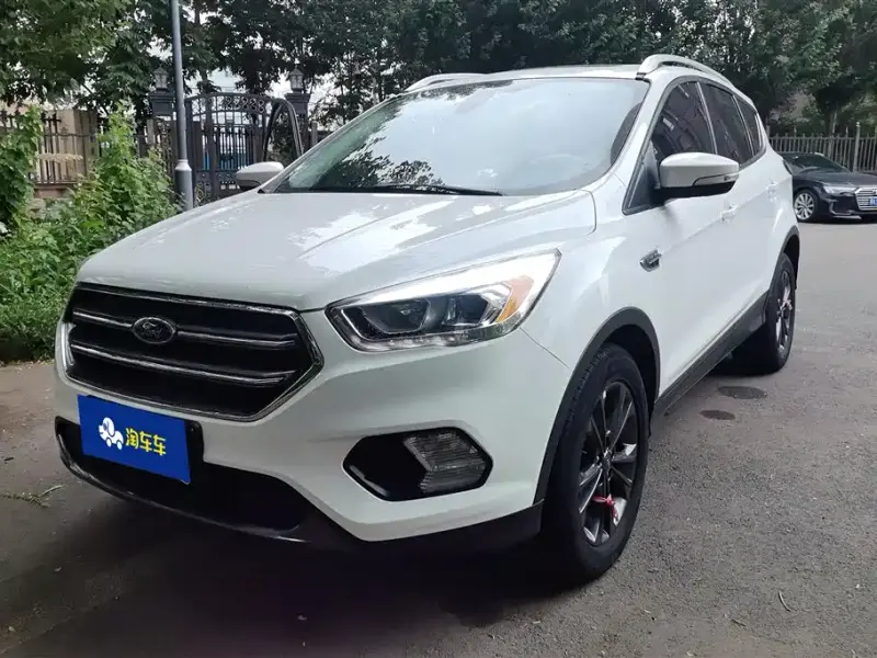 Ford Kuga, 2021