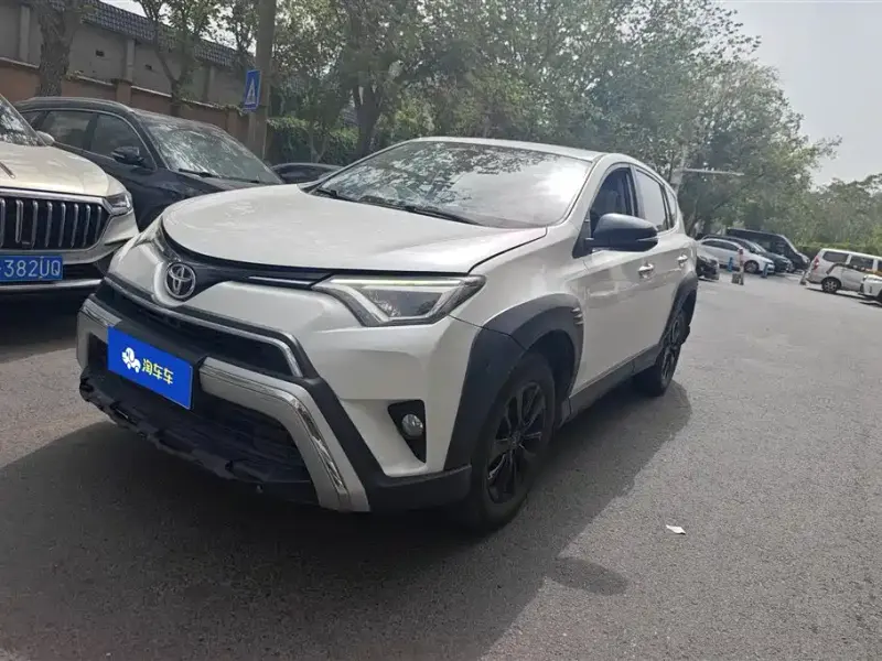 Toyota RAV4, 2019 — фото 1