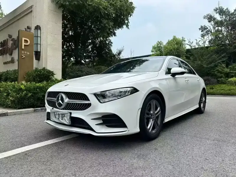 Mercedes-Benz A-Class, 2020 — фото 1