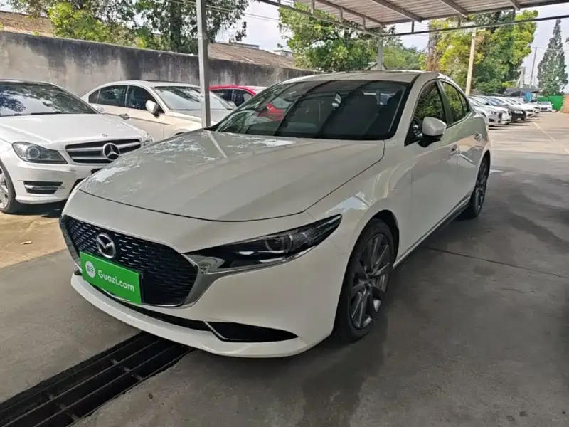 Mazda 3 Axela, 2022