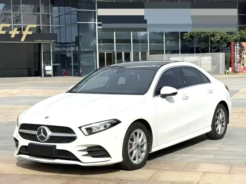 Mercedes-Benz A-Class, 2019 — фото 1