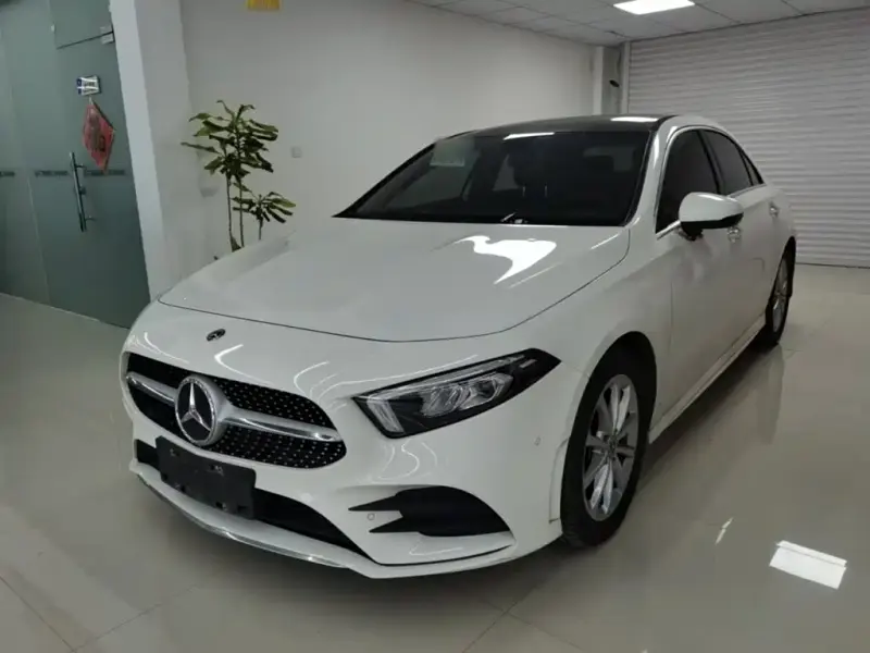 Mercedes-Benz A-Class, 2020 — фото 1