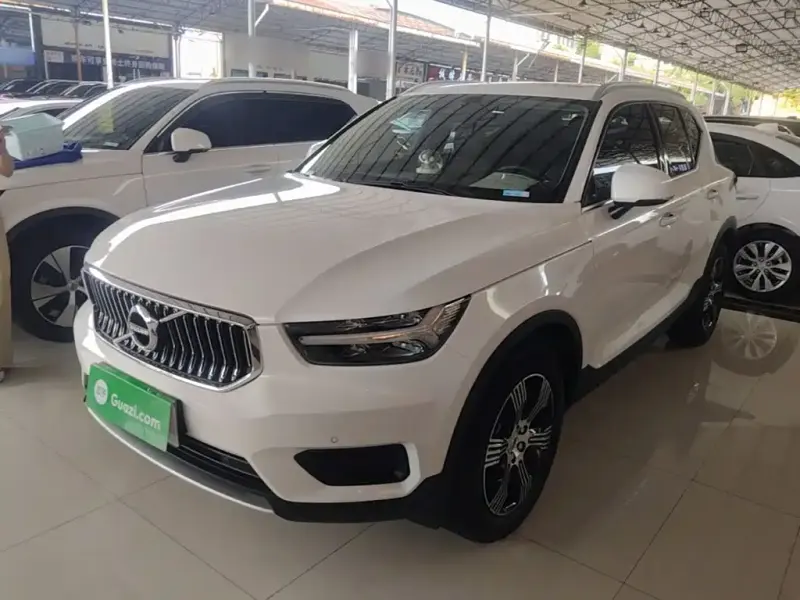 Volvo XC40, 2020 — фото 1
