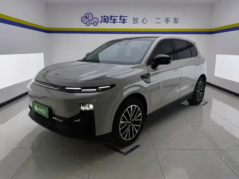 Leapmotor B10, 2025