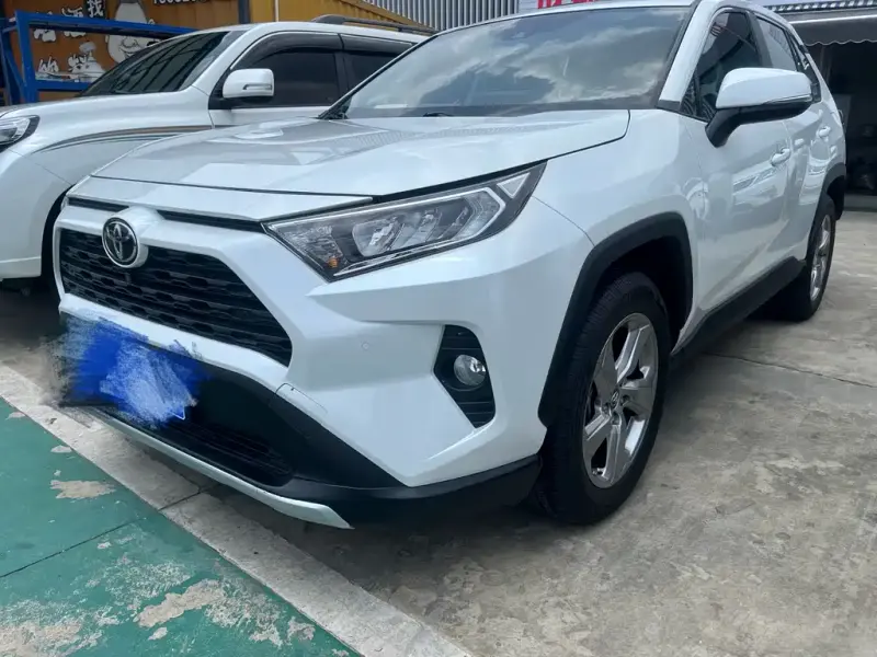 Toyota RAV4, 2023 — фото 1