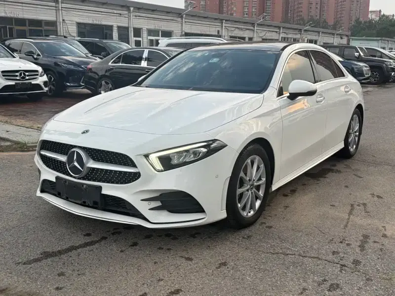 Mercedes-Benz A-Class, 2020 — фото 1