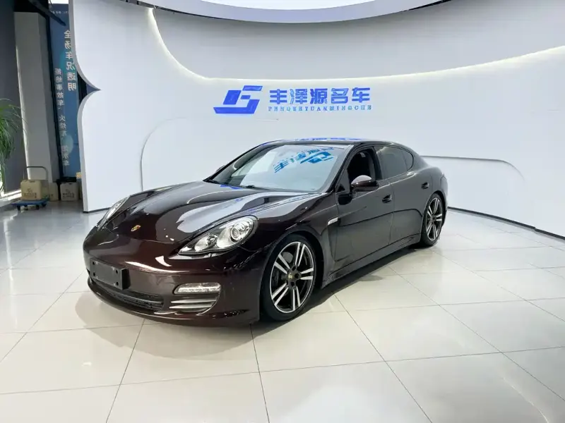 Porsche Panamera, 2012