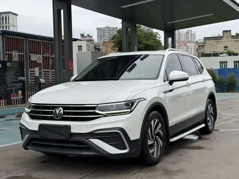 Volkswagen Tiguan L, 2021 — фото 1
