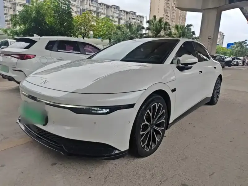 Zeekr 007, 2024