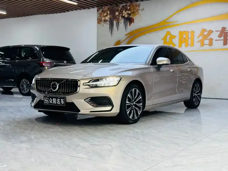 Volvo S60, 2023