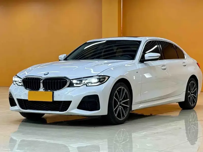 BMW 3 Series, 2022