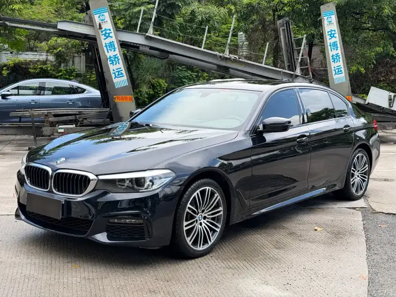 BMW 5 Series, 2019 — фото 1