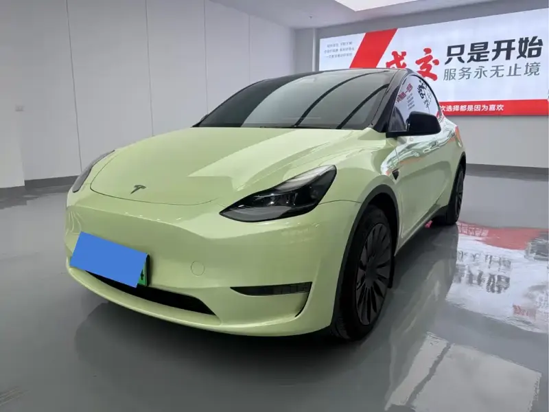 Tesla Model Y, 2023
