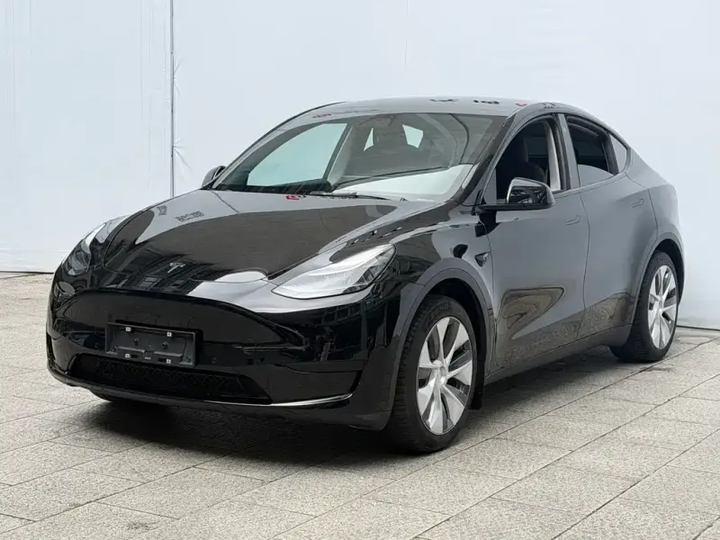 Tesla Model Y, 2023