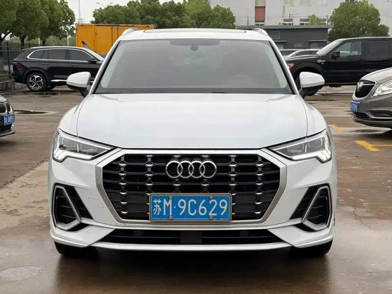 Audi Q3, 2022