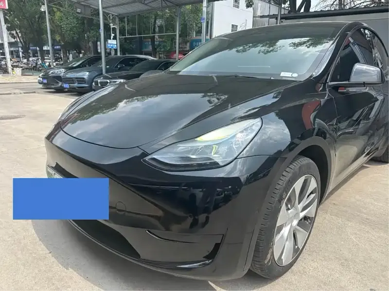 Tesla Model Y, 2023