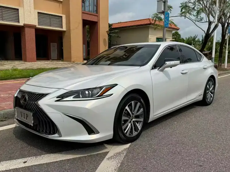 Lexus ES, 2019 — фото 1