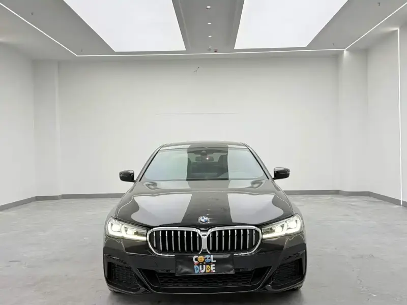 BMW 5 Series, 2022 — фото 1