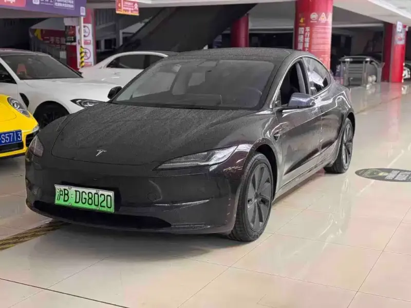 Tesla Model 3, 2025