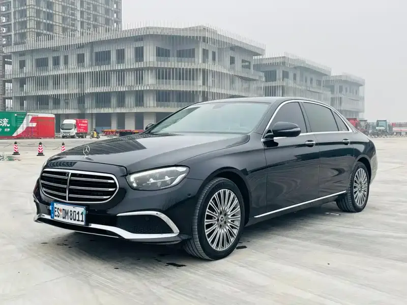 Mercedes-Benz E-Class, 2023 — фото 1