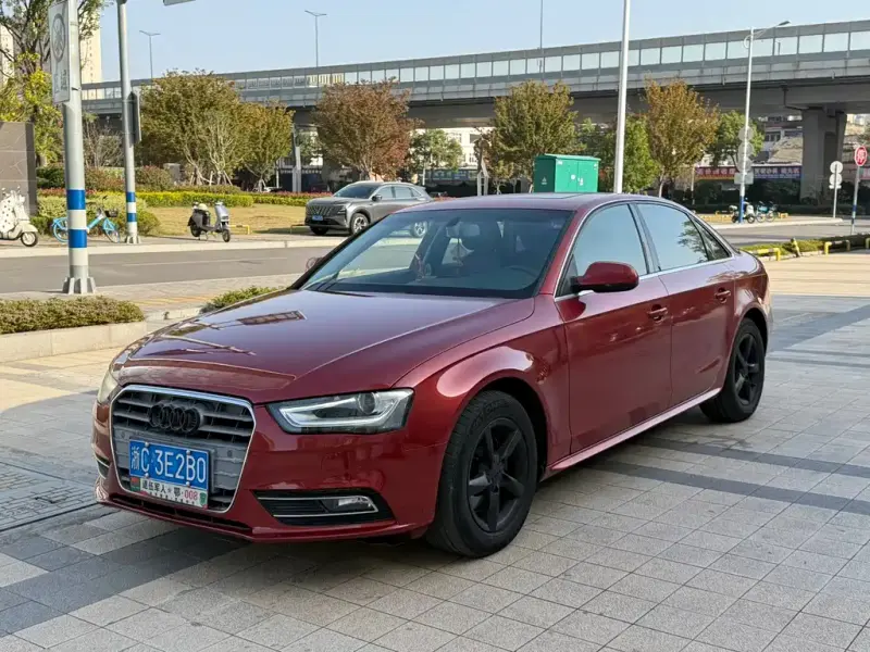 Audi A4L, 2013 — фото 1