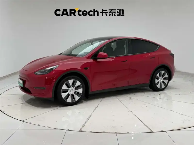Tesla Model Y, 2021