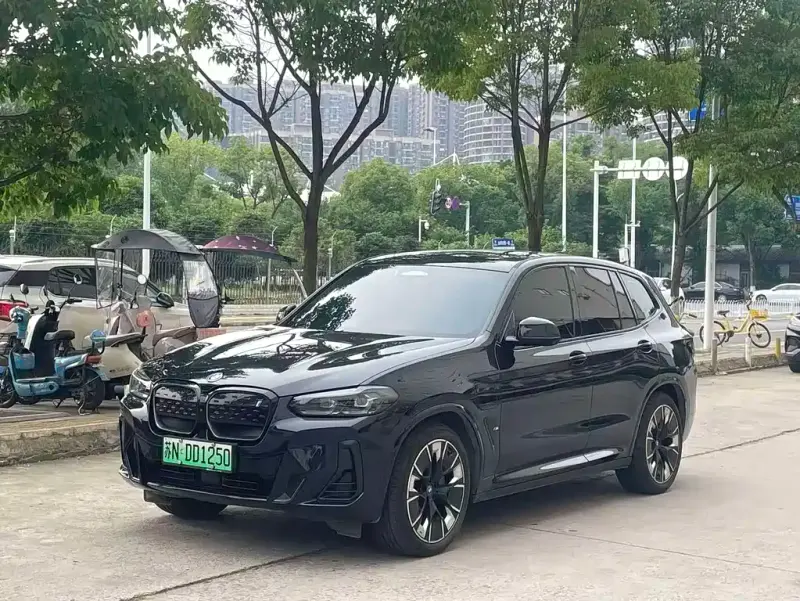 BMW iX3, 2024