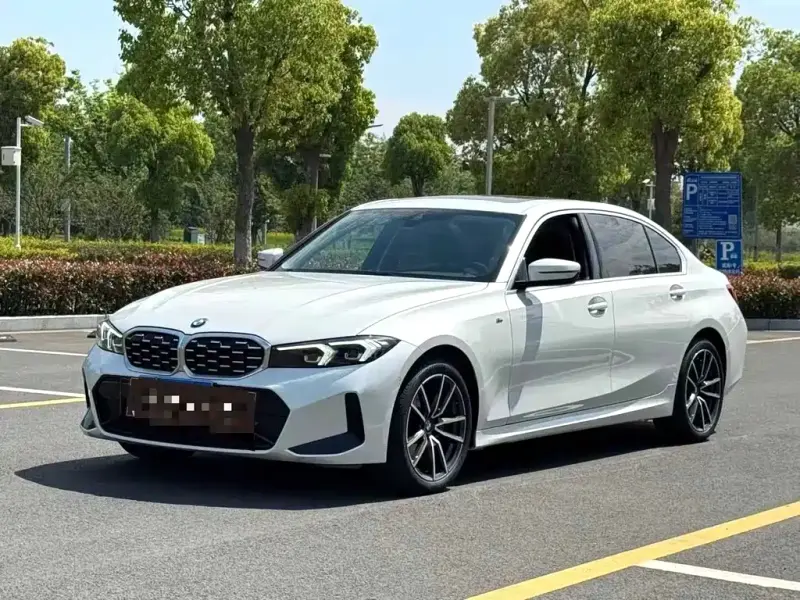 BMW 3 Series, 2024