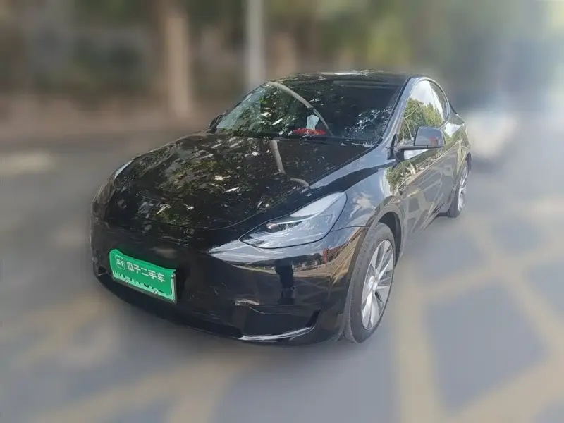 Tesla Model Y, 2023