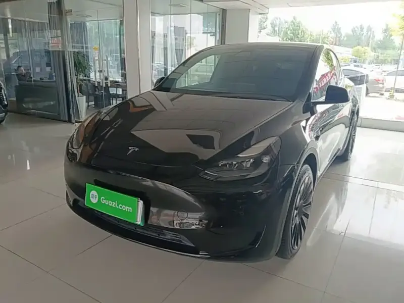 Tesla Model Y, 2023