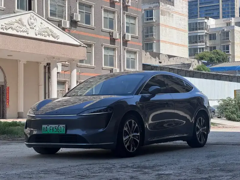 Luxeed Zhijie R7, 2025