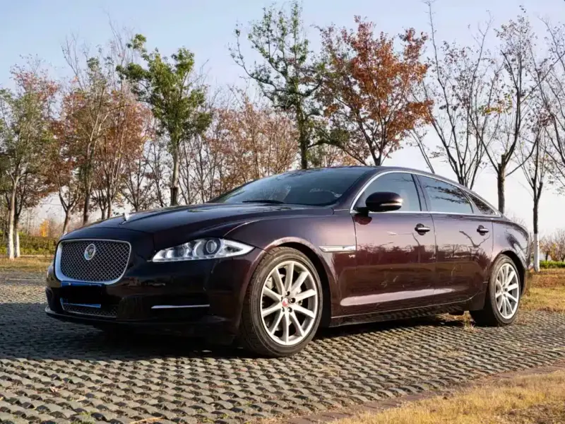 Jaguar XJ, 2015