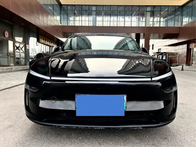 Tesla Model Y, 2026