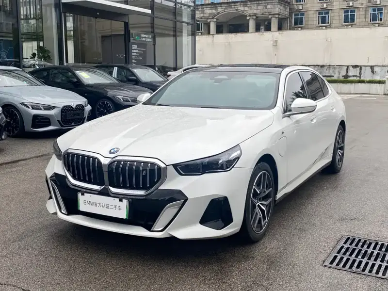 BMW i5, 2024