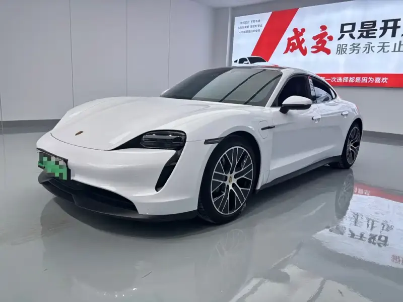 Porsche Taycan, 2022