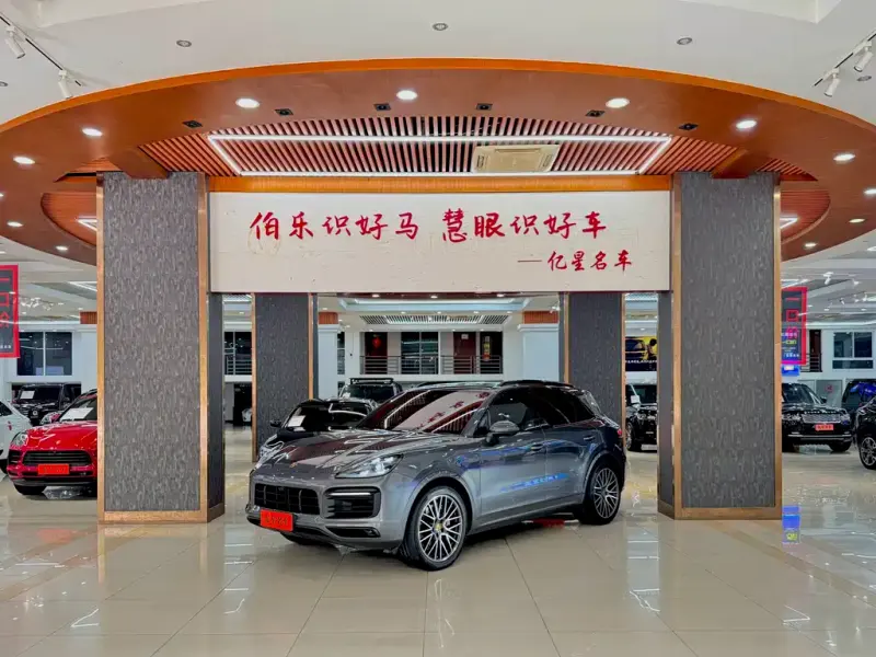Porsche Cayenne, 2022