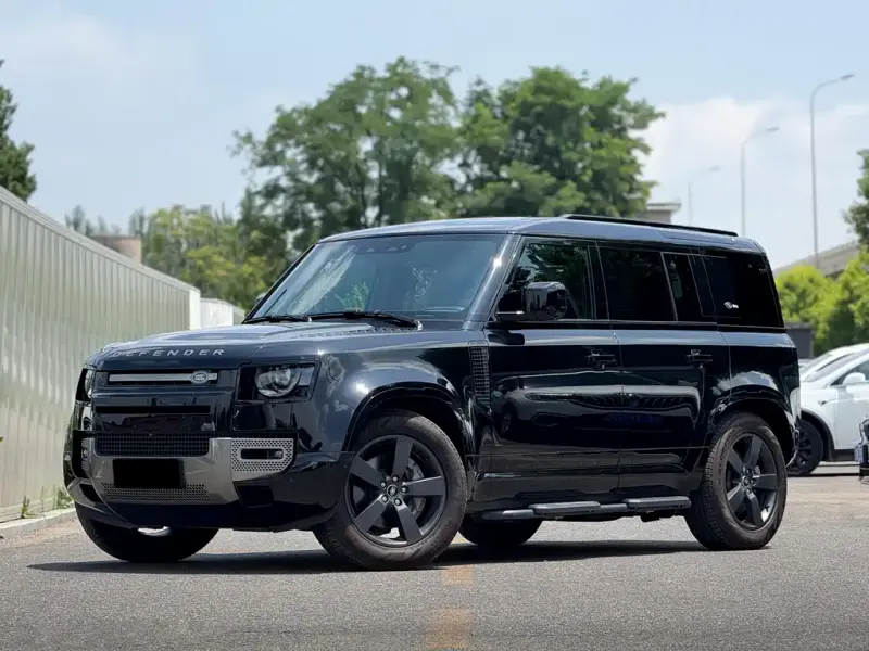 Land Rover Defender, 2024