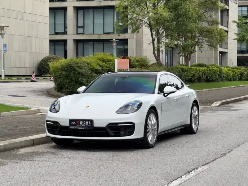 Porsche Panamera, 2022
