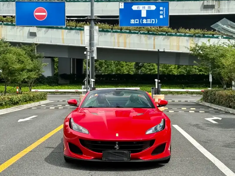 Ferrari Portofino, 2019 — фото 1