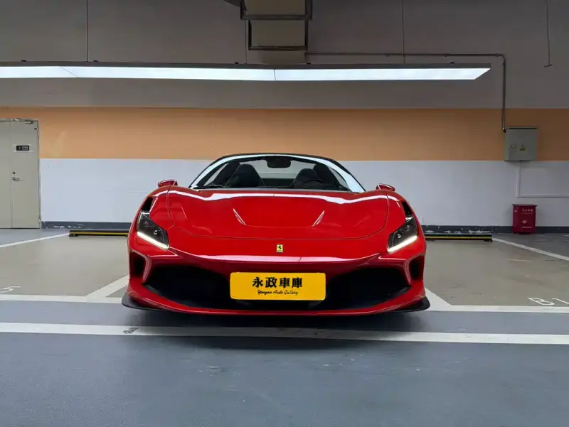 Ferrari F8, 2021 — фото 1